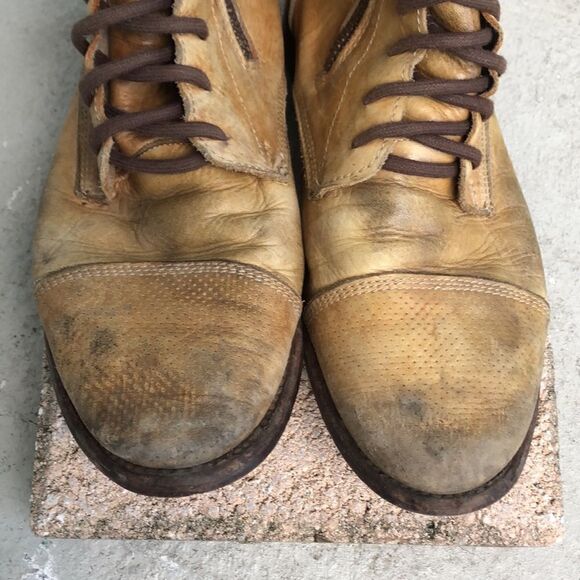 Distressed Bed/Stu boots - Picture 4 of 9